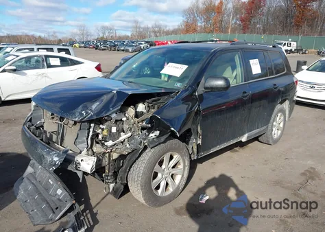 2012 Toyota Highlander Base V6 из США, поврежденный, VIN 5TDBK3EHXCS153120